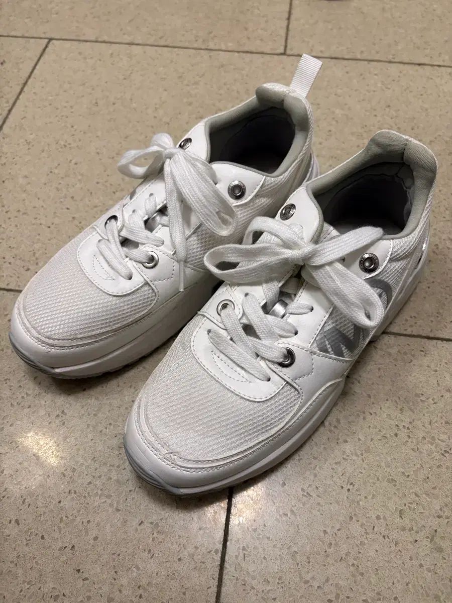 マイケル コース 白 スニーカー 240