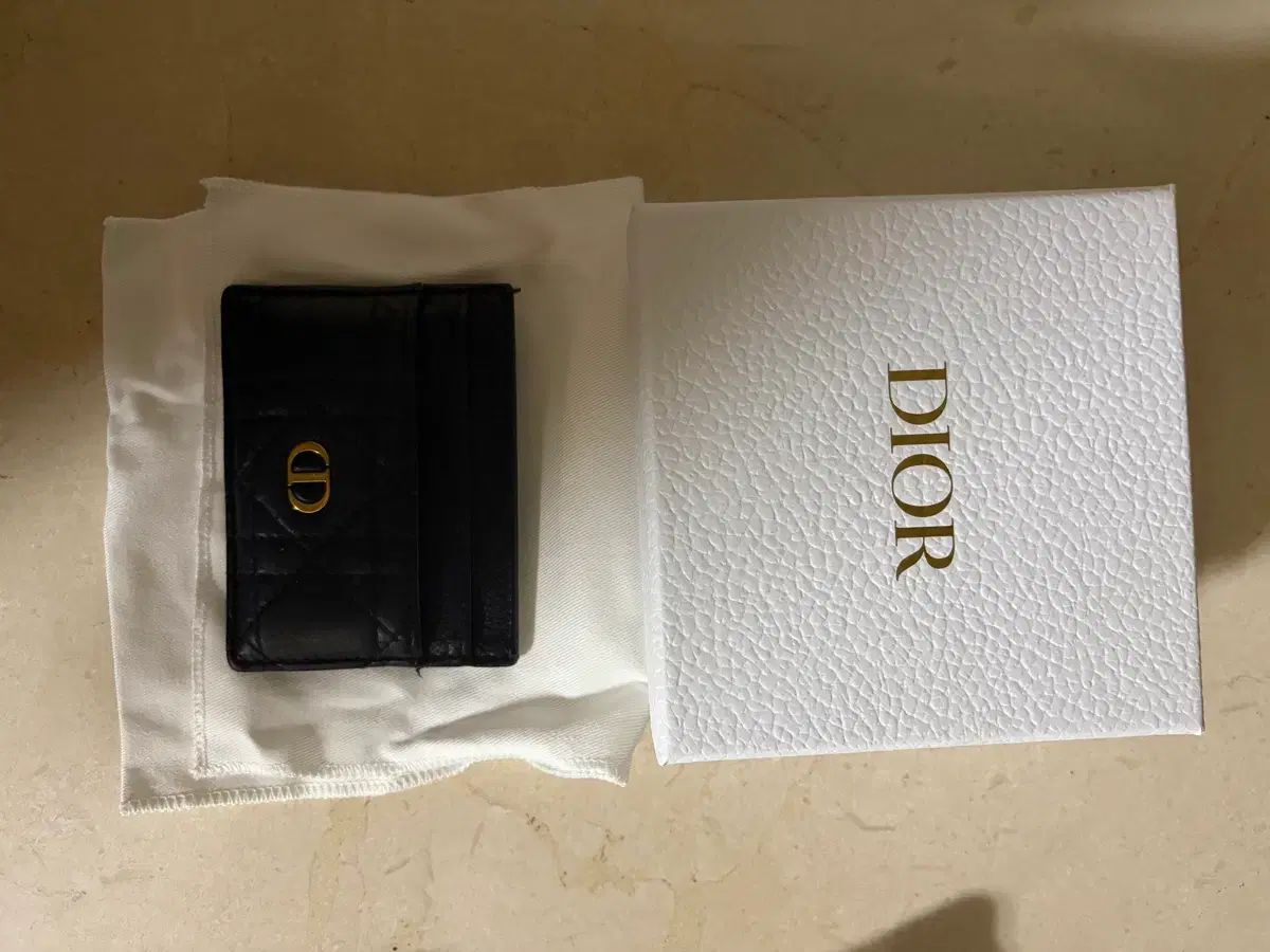ディオール Caro ブラック カードウォレット