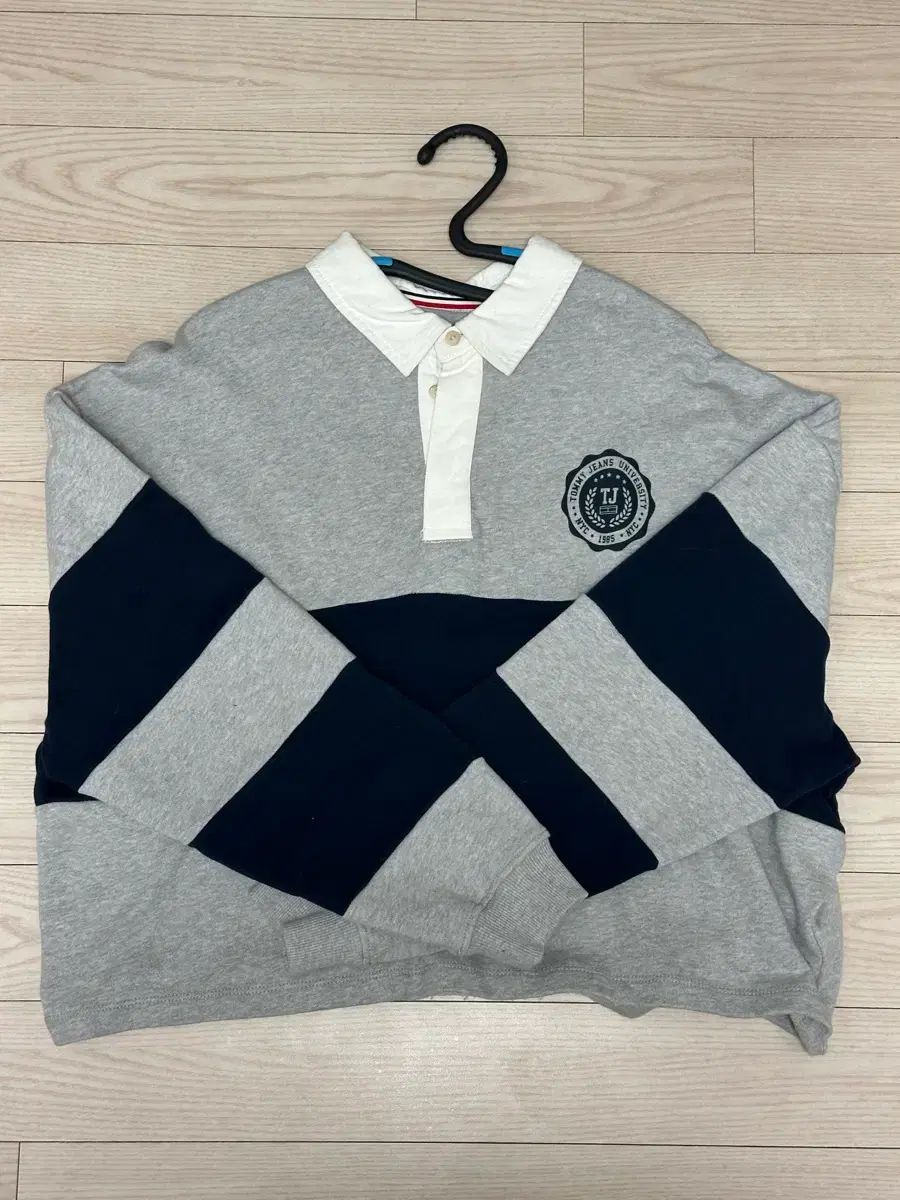 トミー ジーンズ クロップド ラグビーシャツ L 着用X