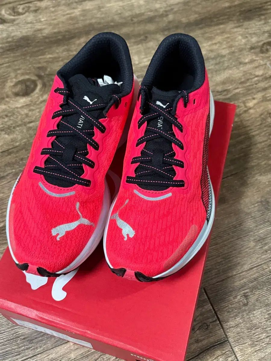 プーマ PUMA ディビエイト ニトロ 2 ピンク 250 mm