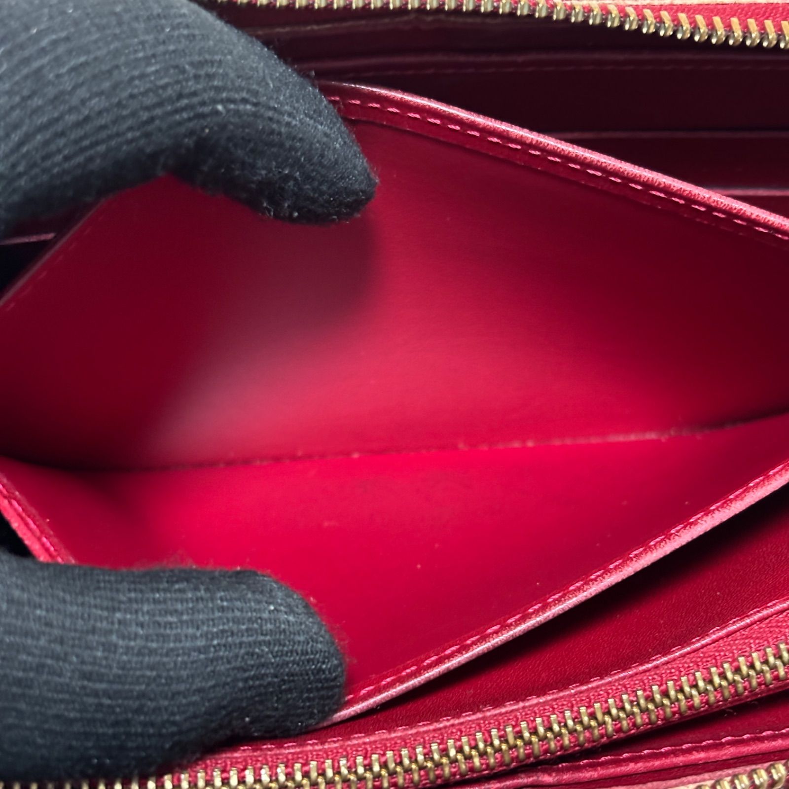LOUIS VUITTON ルイヴィトン モノグラム ヴェルニ ジッピーウォレット