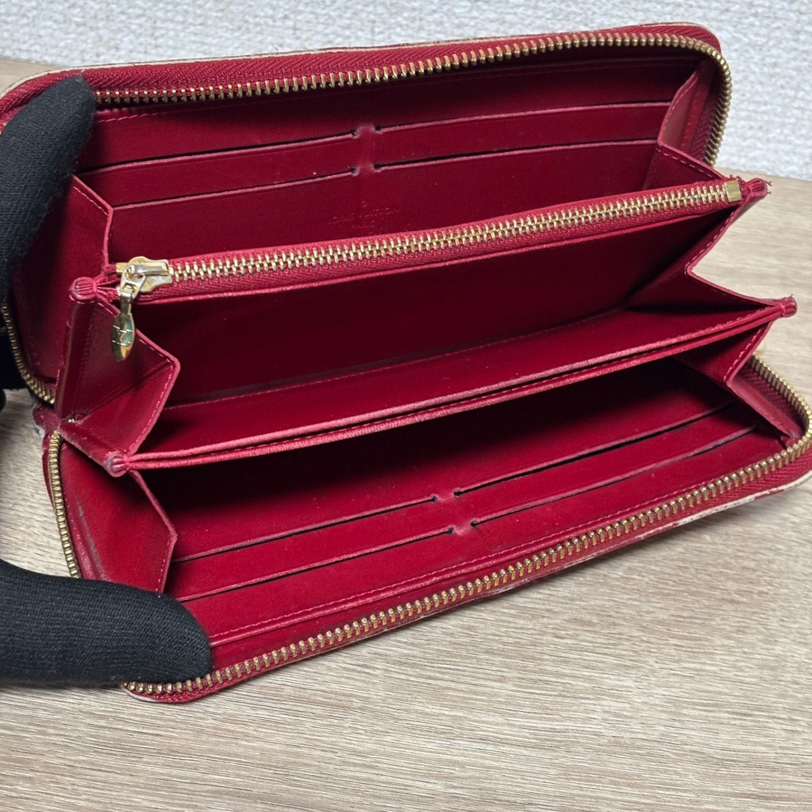 ルイヴィトン モノグラム ヴェルニ ジッピーウォレット パース 財布 赤 LOUIS VUITTON ルイヴィトン モノグラム ヴェルニ ジッピーウォレット