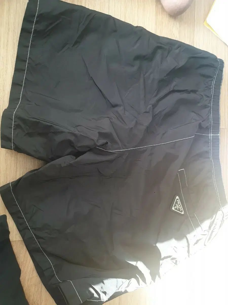 PRADA プラダ ブラック ハーフパンツ メンズ