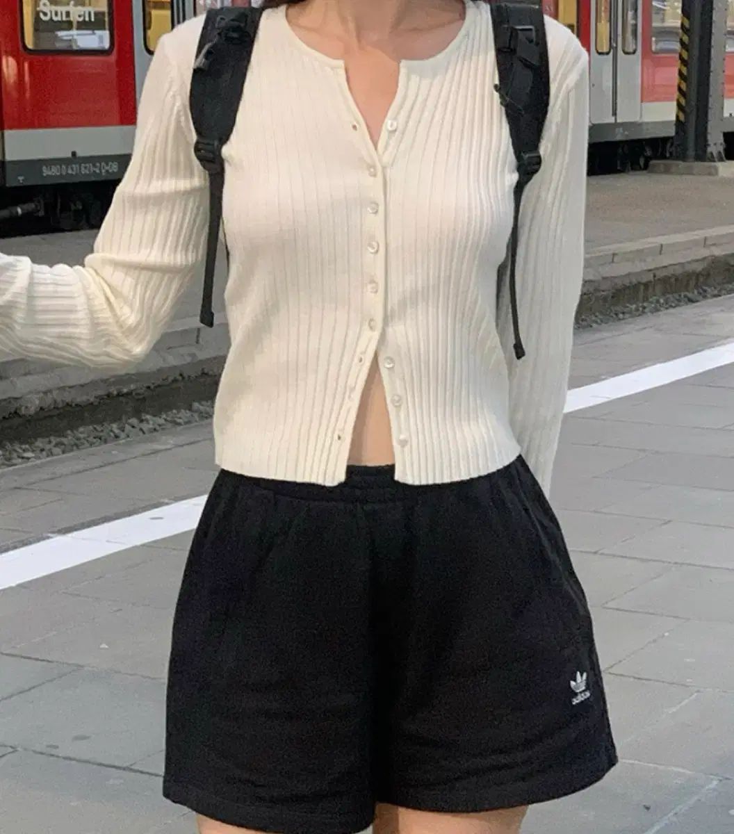 꼰미고 イヴ YVES スヨン スリム ゴージカーディガン アイボリー