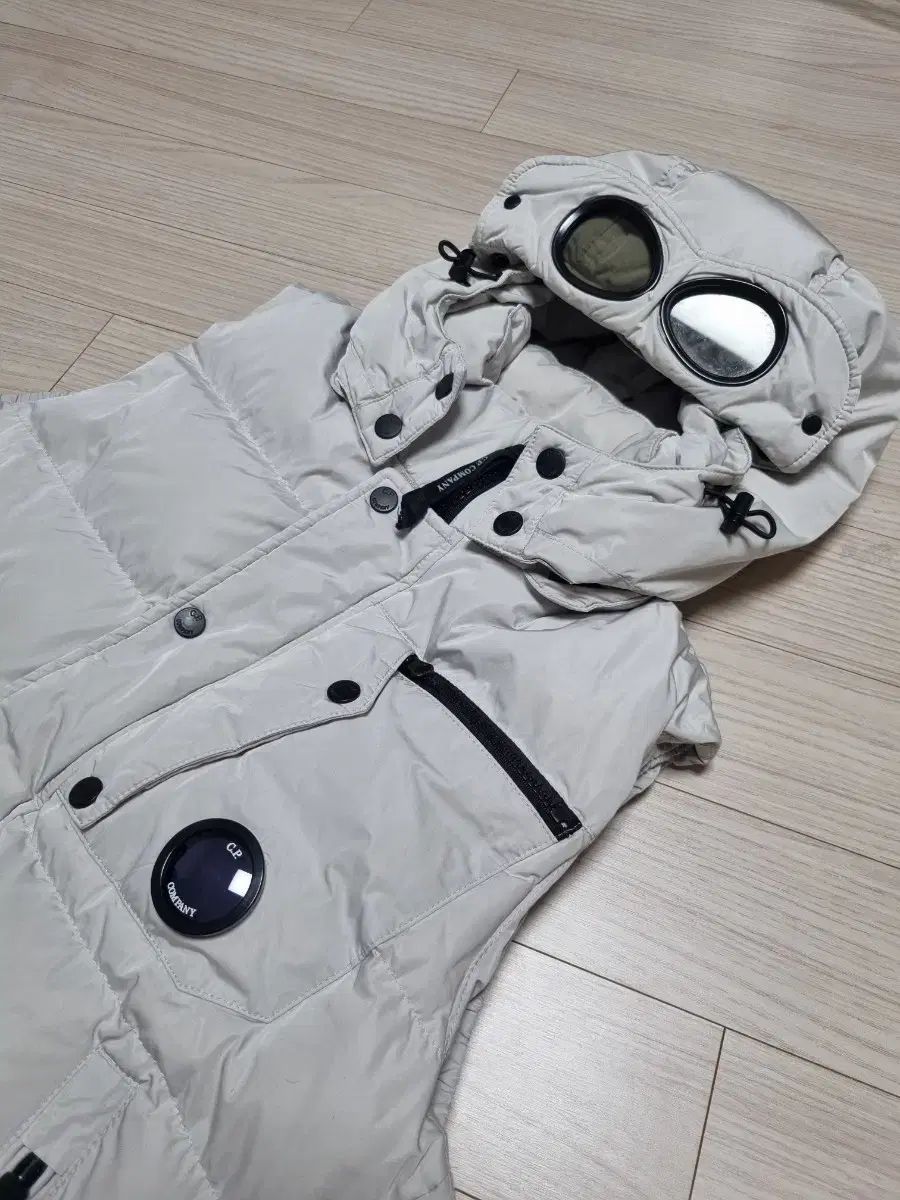 C.P. COMPANY ミレーミリア ダウンベスト