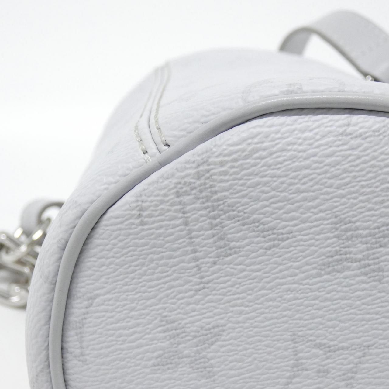 ルイヴィトン ホワイト モノグラム ロゴ チョーク ナノバッグ M44631