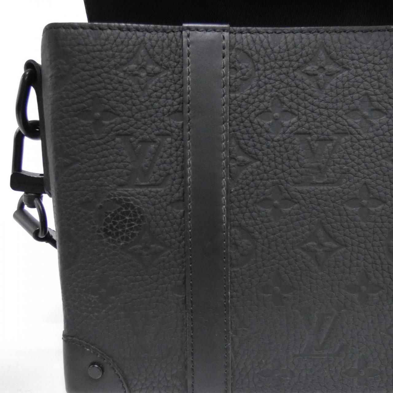 ルイヴィトン トリヨン モノグラム トランク メッセンジャー PM M57726