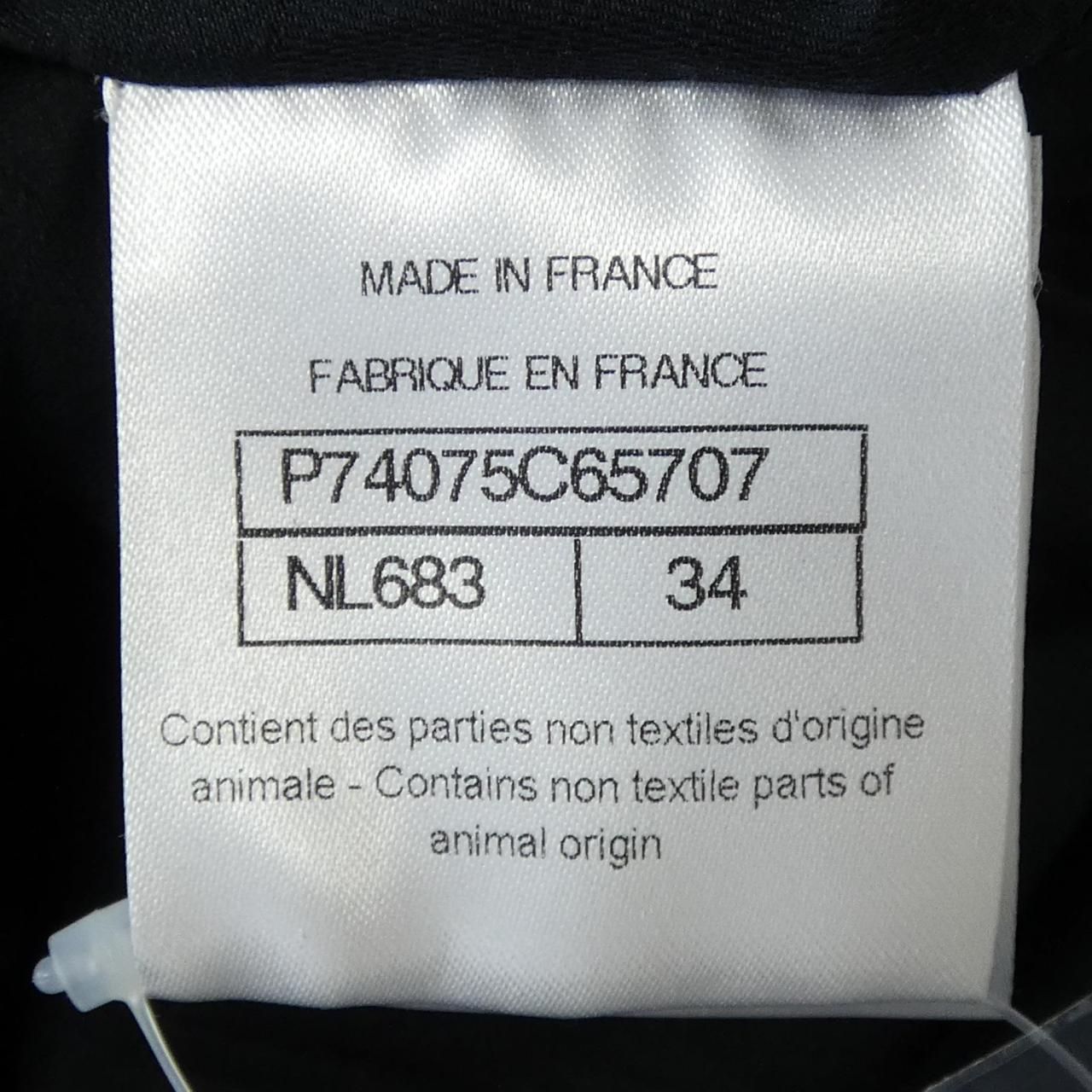 シャネル CHANEL P74075C65707 レザージャケット - メルカリ