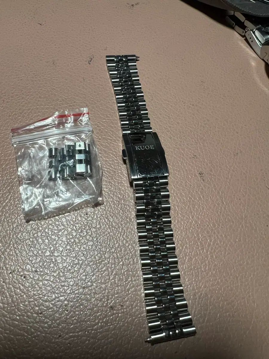 クオ時計バンドブレスレット 18 mm ジュビリーストラップ