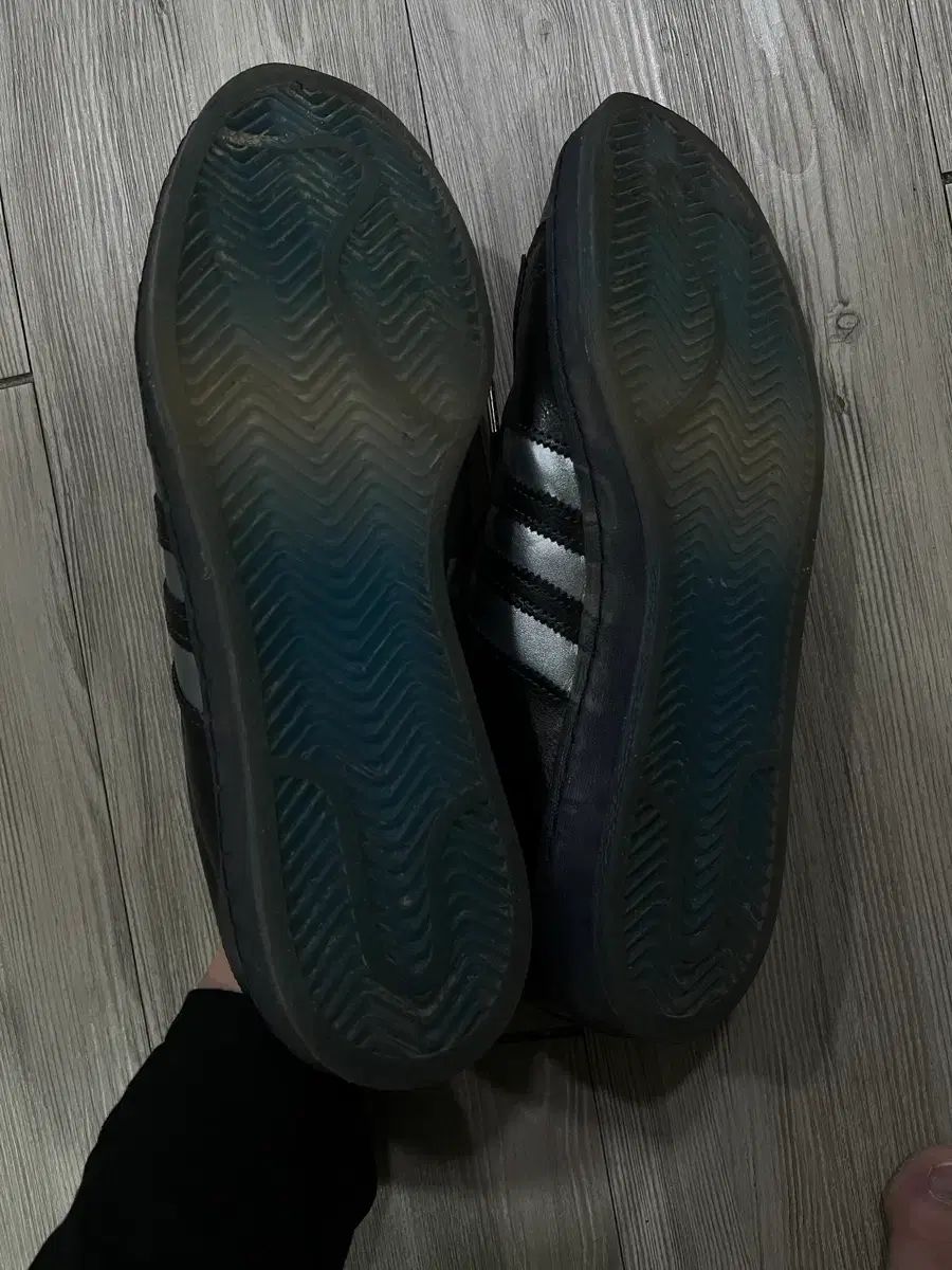 アディダス キャンパス