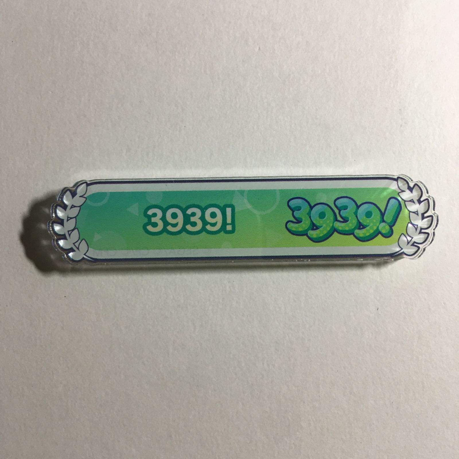 初音ミク 3939 グリッター アクリル称号バッジ プロジェクトセカイ