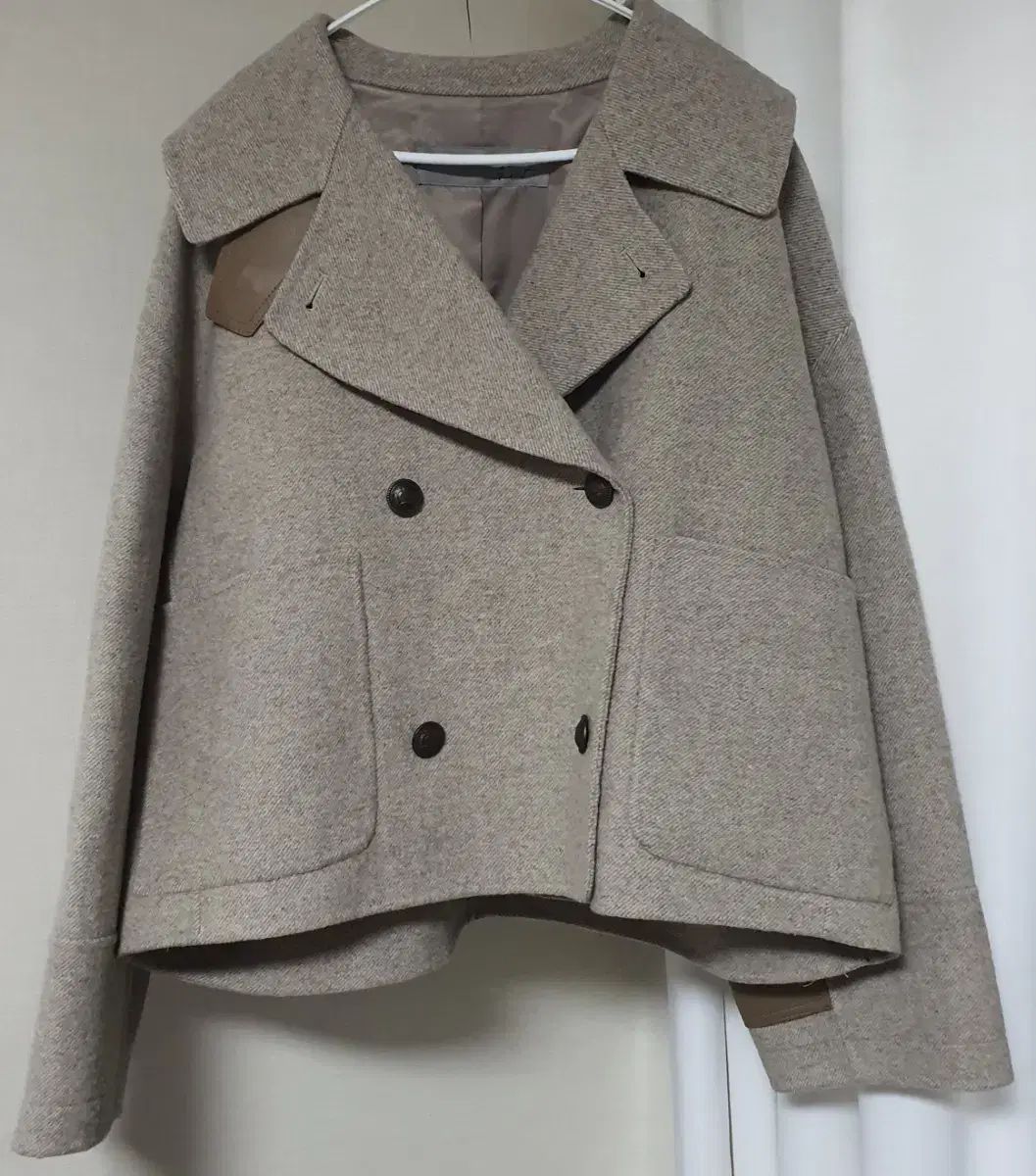 g_cut ダブルボタン ウール混 ショートコート