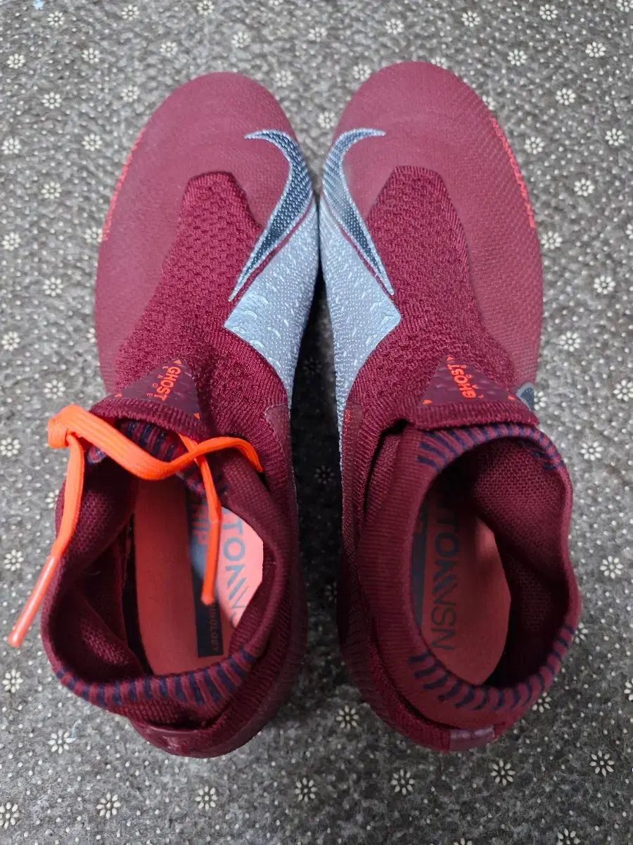 ナイキ FANTOM サッカーシューズ 265