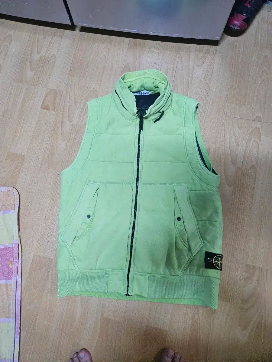 STONE ISLAND ストーンアイランド ダウン ベスト Lサイズ