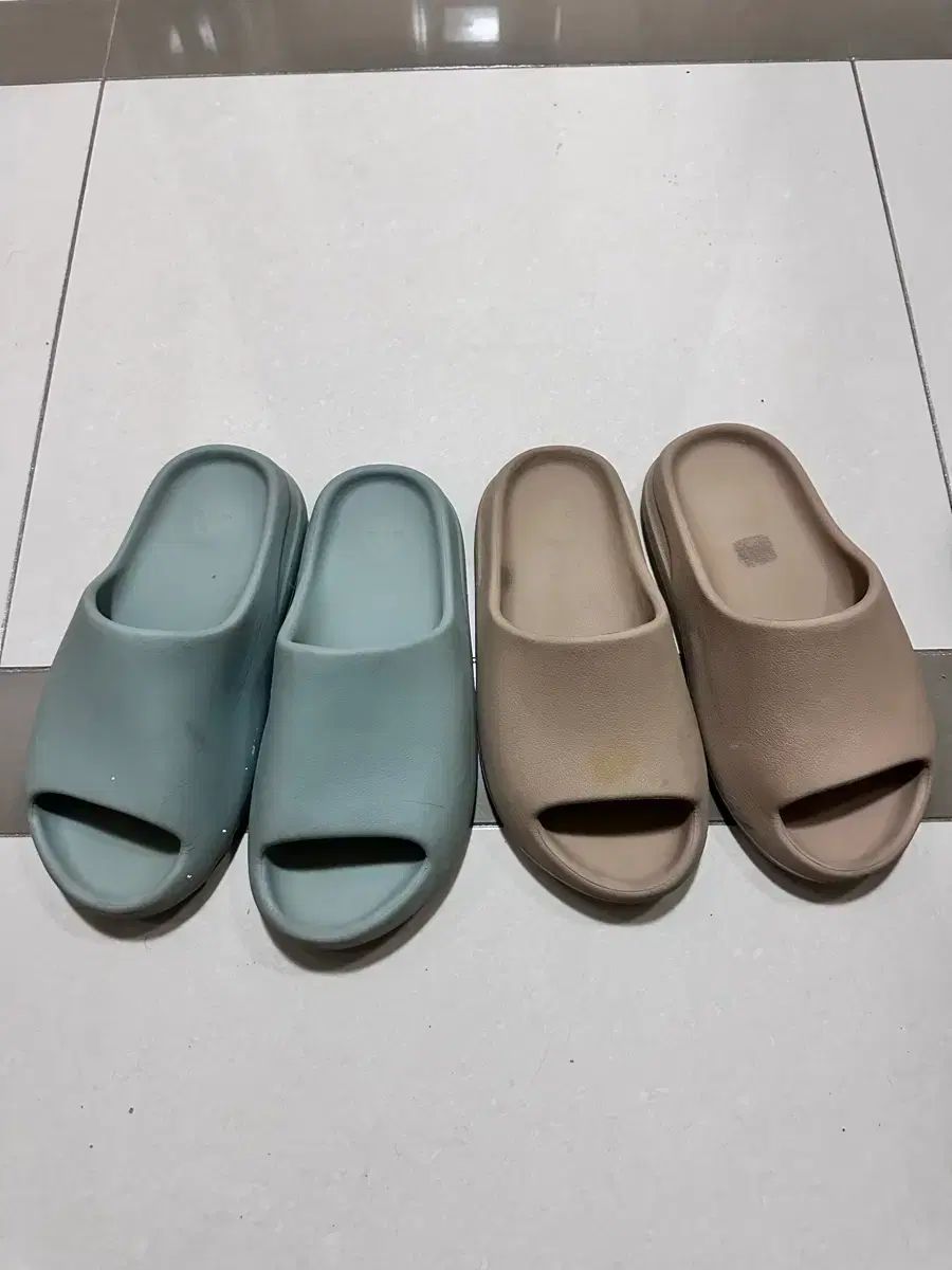 US 9 275 アディダス イージー スライド ソルト スリッパ