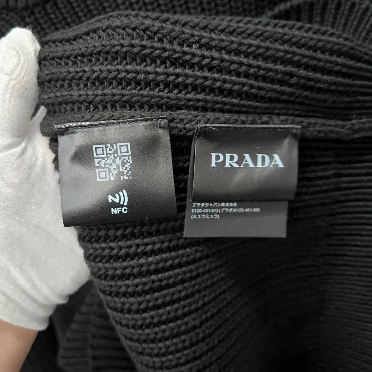 プラダ PRADA ニット タグ付 薄手 ウール ブラック 46 未使用に近い】プラダ PRADA ニット タグ付 薄手 ウール ブラック 46