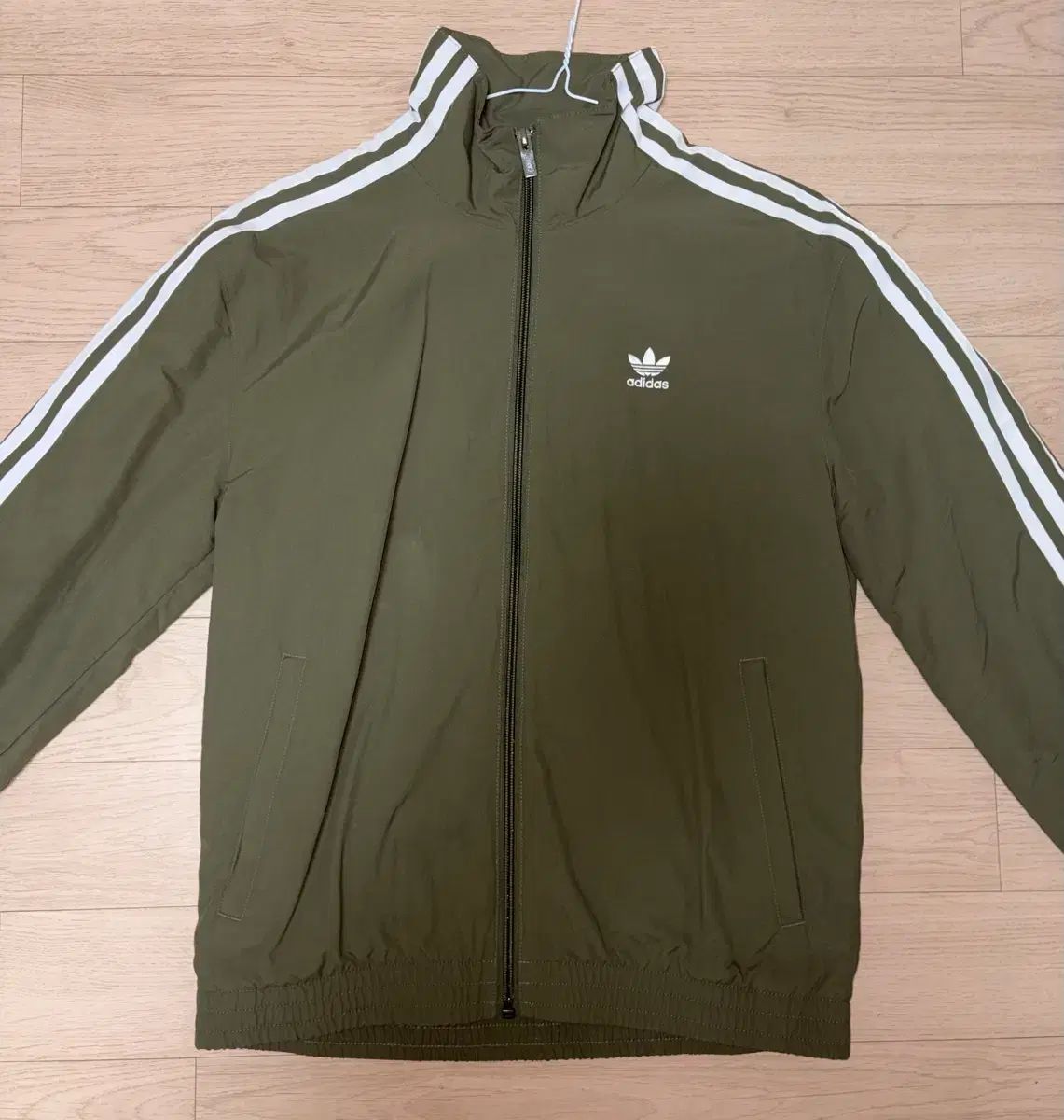アディダス トラックジャージ オリーブ s