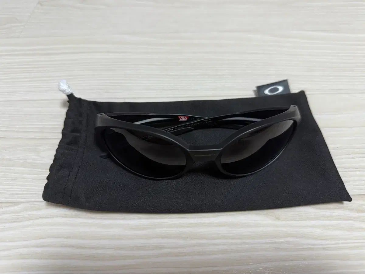 1回着用 オークリー アイジャケット REDUX サングラス ブラック 14 5万