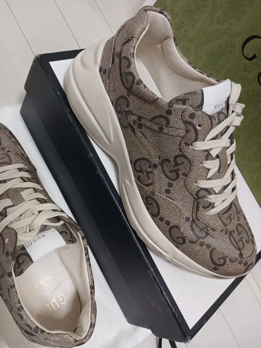  A 9 280 モデル グッチ ライトン 140万円 275 285 スニーカー 靴