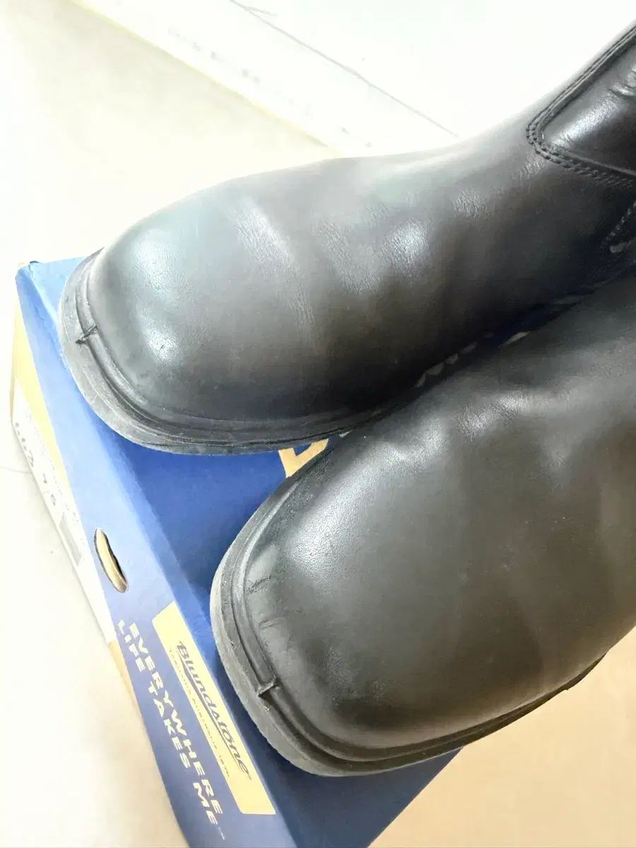  Blundstone ブランドストーン 663 チェルシー ブーツ ブラック 9 5 その他 ブーツ 革靴