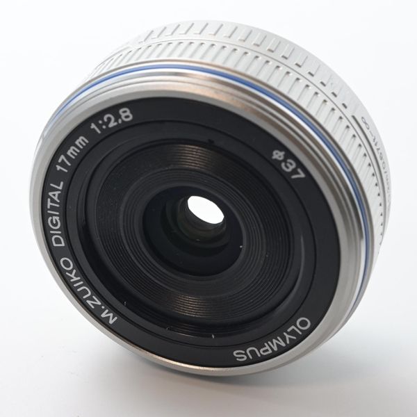 オリンパス OLYMPUS M.ZUIKO DIGITAL 45mm F1.8 シルバー【中古