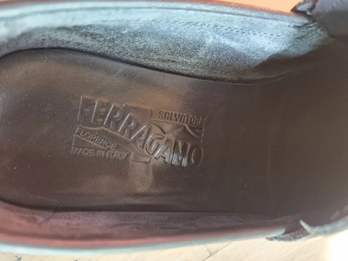 フェラガモ