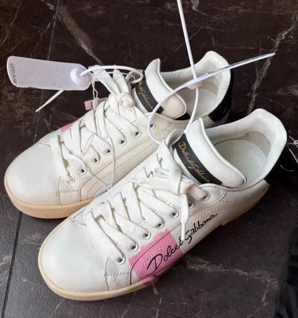 ドルチェ＆ガッバーナ 白 スニーカー ピンク POINT 37