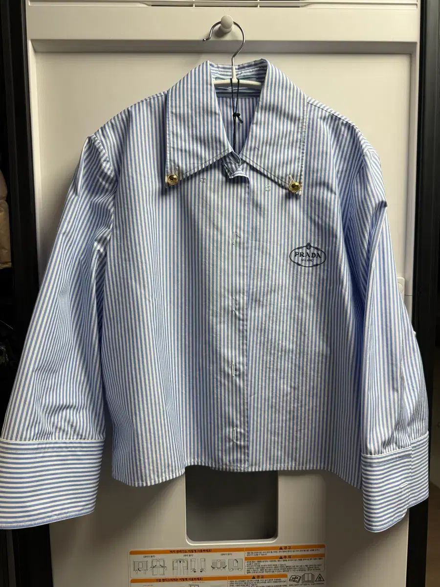 24 PRADA プラダ ゴールドロゴ シャツ