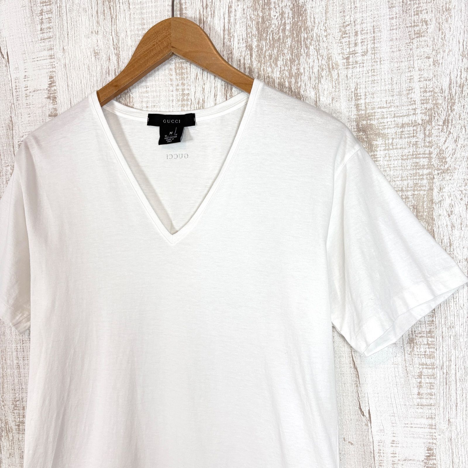 GUCCI グッチ ワンポイントロゴ Vネック Tシャツ メンズ 半袖 トップス 