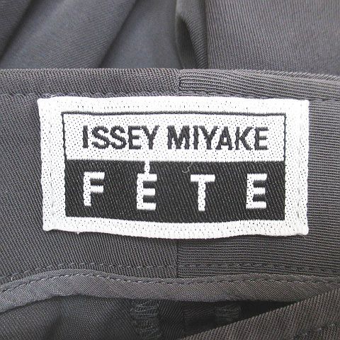【中古】イッセイミヤケ ISSEY MIYAKE FETE IF64FF527 ロングパンツ スラックス ジップフライ 3 灰系 グレー 日本製 イッセイミヤケ ISSEY MIYAKE FETE IF64FF527 ロングパンツ スラックス