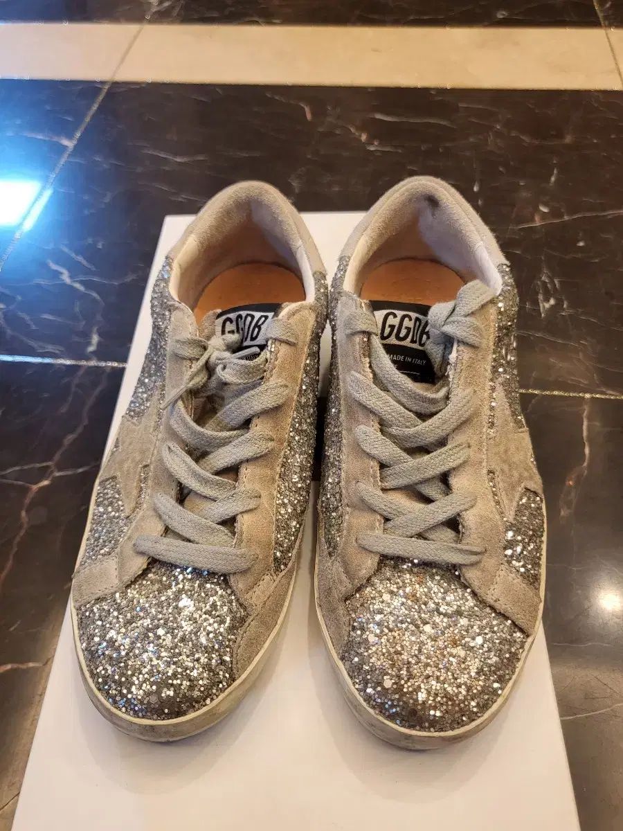 35 GOLDEN GOOSE ゴールデングース スニーカー