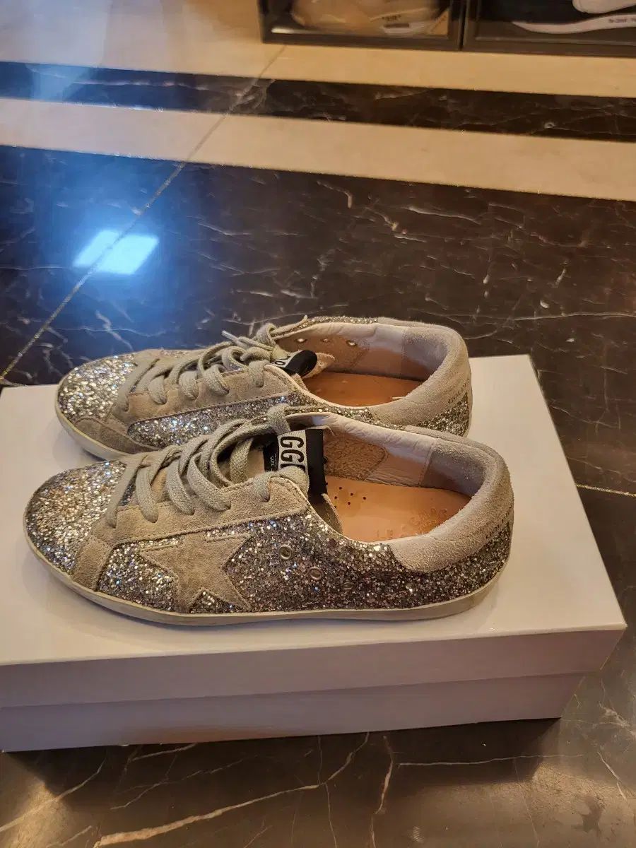  35 GOLDEN GOOSE ゴールデングース スニーカー スニーカー 靴