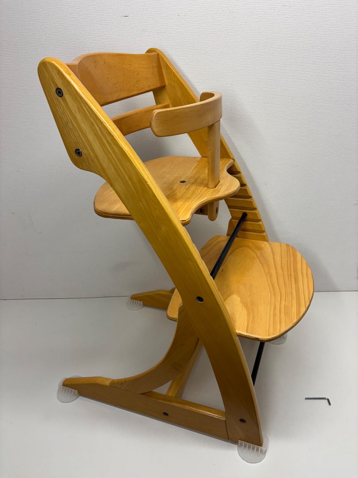 【美品】 大和屋 すくすくスリムチェア ガード付 ベビーチェア ハイチェア 大和屋 yamatoyaのベビーハイチェア すくすくスリム チェアガード付