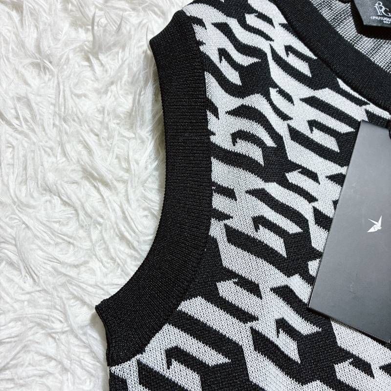 1piu1uguale3 GOLF ウノピュウノウグァーレトレゴルフ ニットベスト