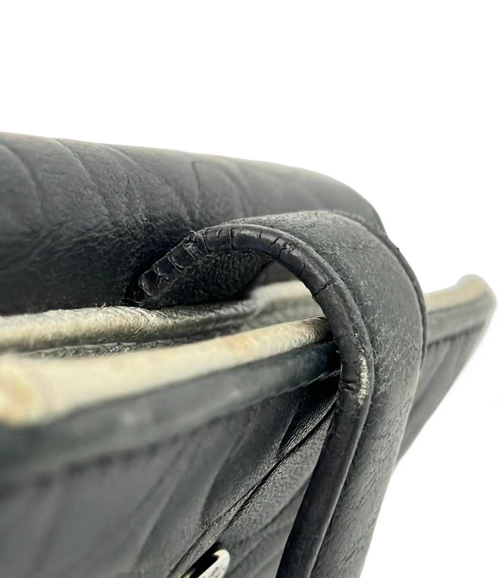 シャネル 二つ折り財布