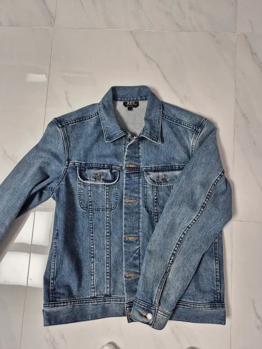 A.P.C. アーペーセー デニムジャケット