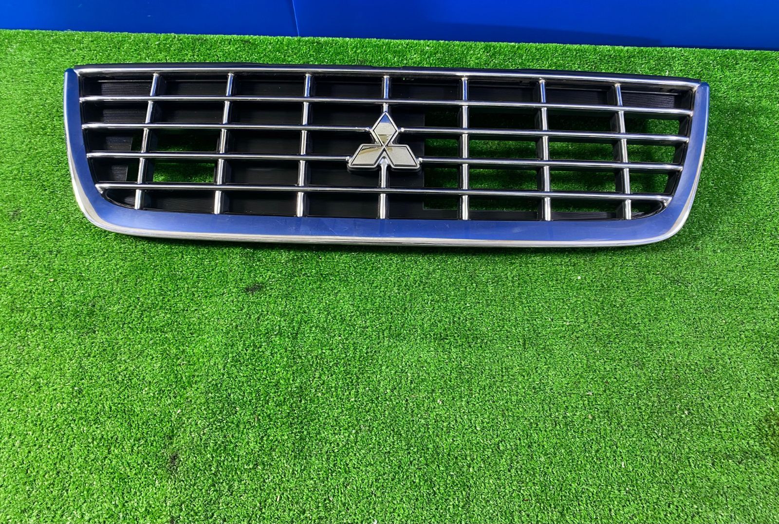 ZT-6006] 純正 三菱 eKワゴン H28W 三菱エンブレム付き フロントグリル