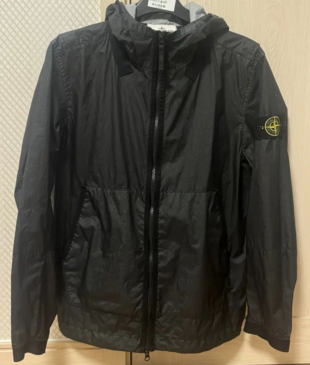 STONE ISLAND ストーンアイランド メンブラーナ ウィンドブレーカーM