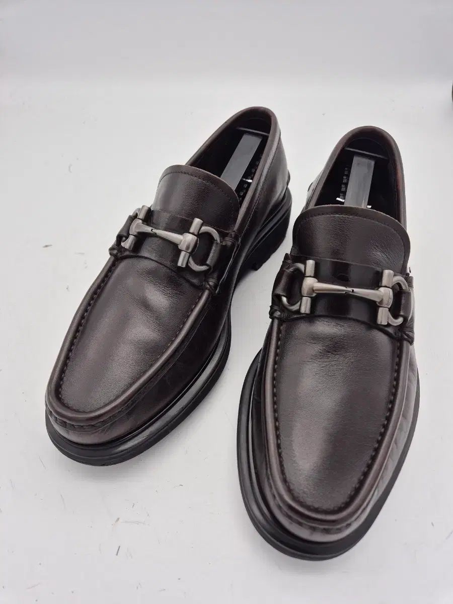 FERRAGAMO フェラガモ ガンチーニ ブラウン ローファー