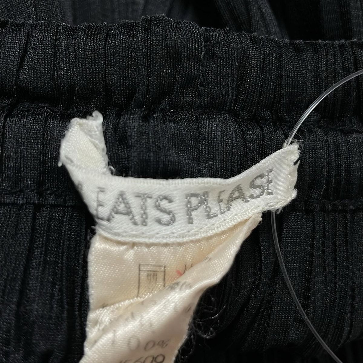 PLEATS PLEASE(プリーツプリーズ) パンツ サイズ3 L レディース 黒