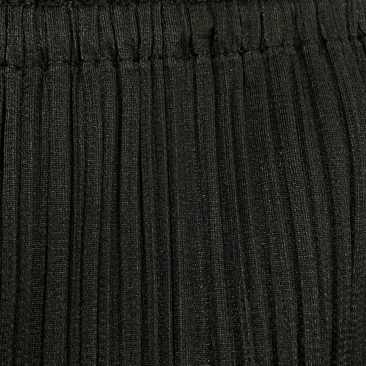 PLEATS PLEASE パンツ 黒　サイズ3 PLEATS PLEASE(プリーツプリーズ) パンツ サイズ3 L レディース美品 黒