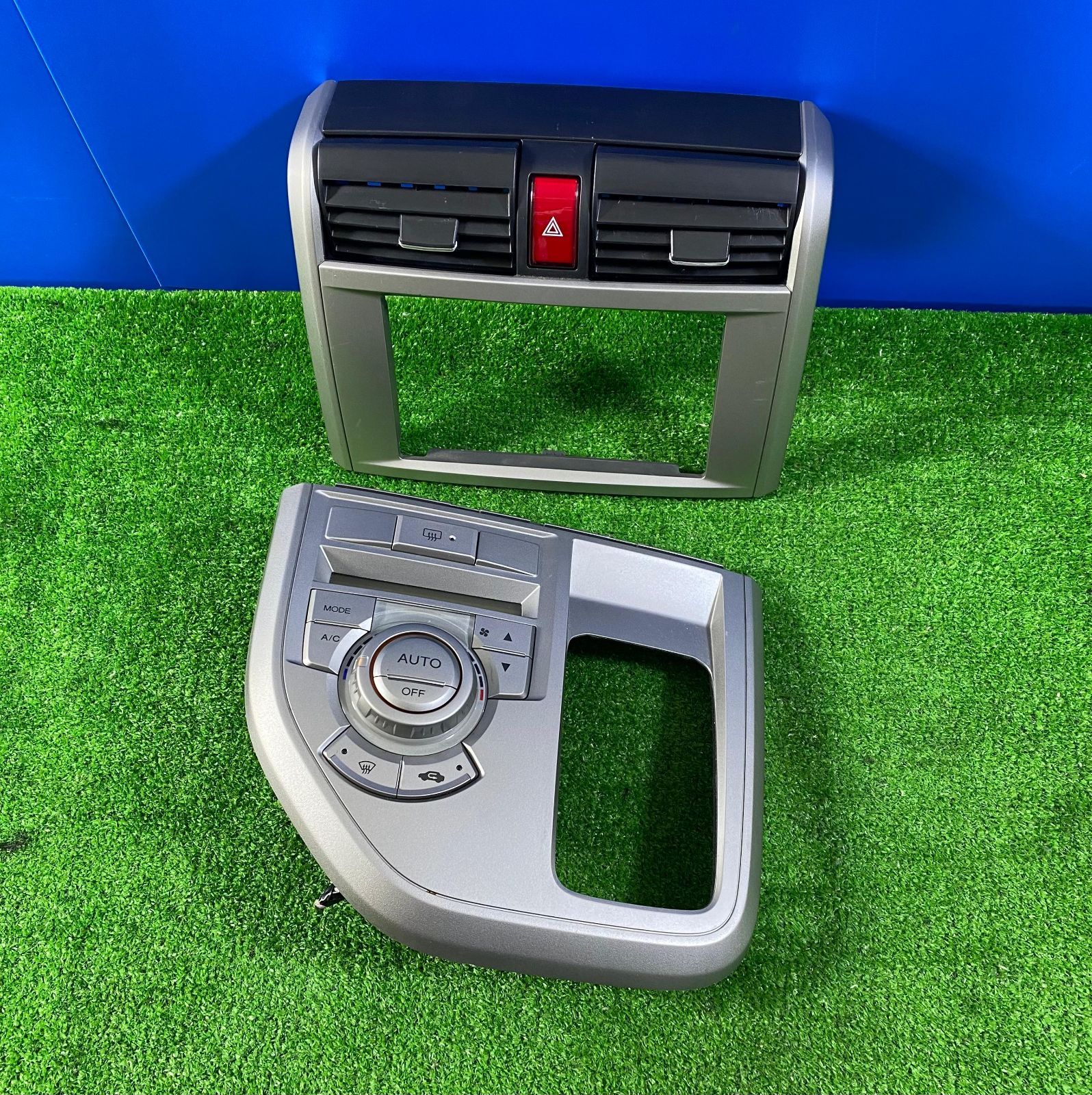 ZT-6014] ホンダ 純正 スパーク ゼスト JE1 シフトパネル／エアコン