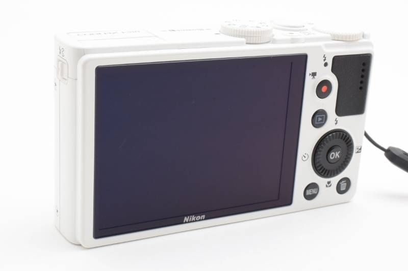 光学極上品】Nikon ニコン COOLPIX P310 白 ホワイト SDカード4GB付き