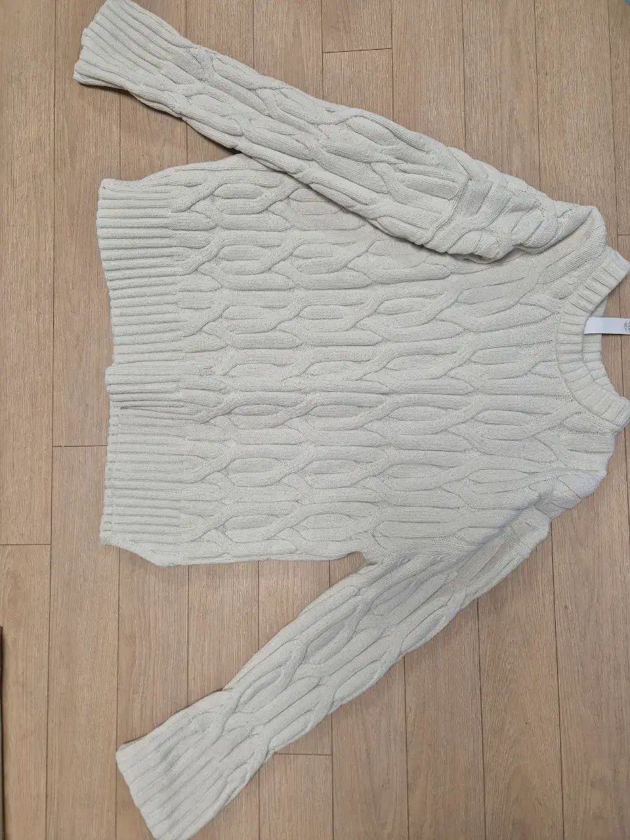 ルルレモン ケーブル ニット セーター