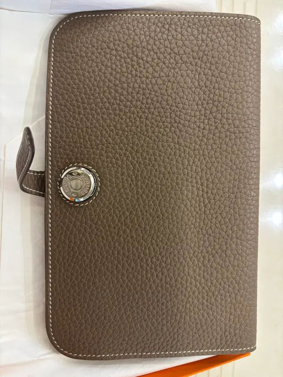 エルメス ドゴン デュオ 長財布 エトープ シルバー