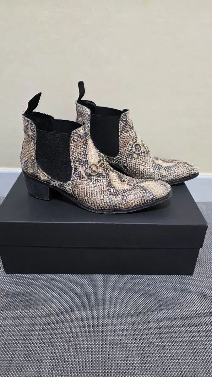 チェルシーブーツ