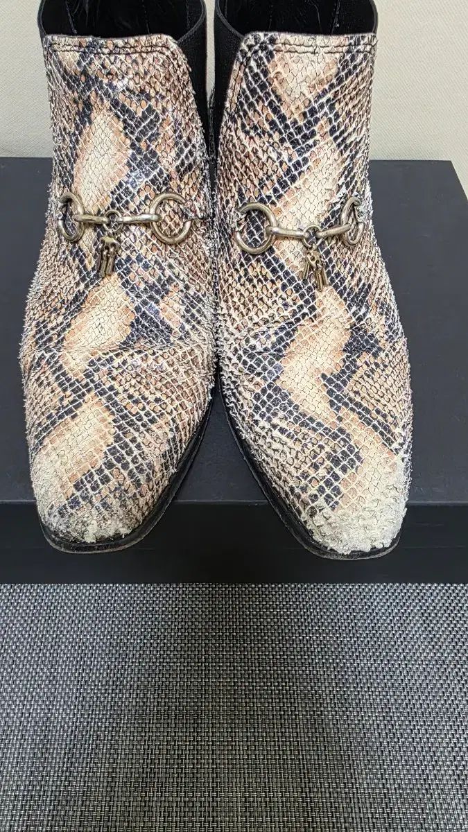 チェルシーブーツ