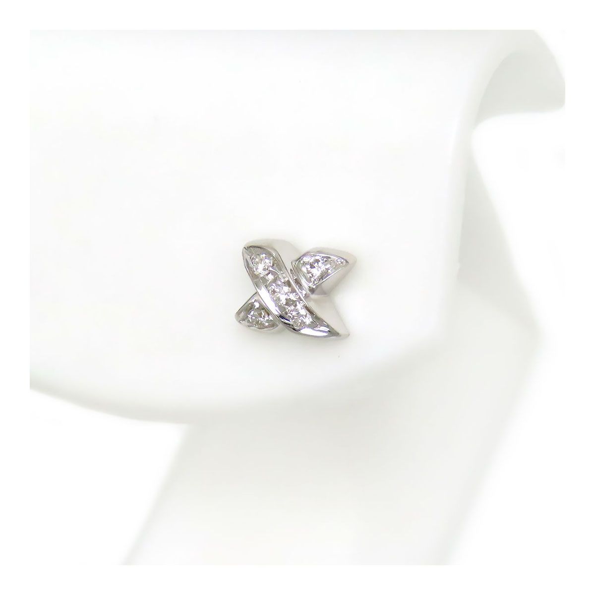 Tiffany&Co.  シグネチャー ピアス　クロスピアス 750 K18片耳 Tiffany&Co. シグネチャー ピアス クロスピアス 750 K18片耳 【公式通販】