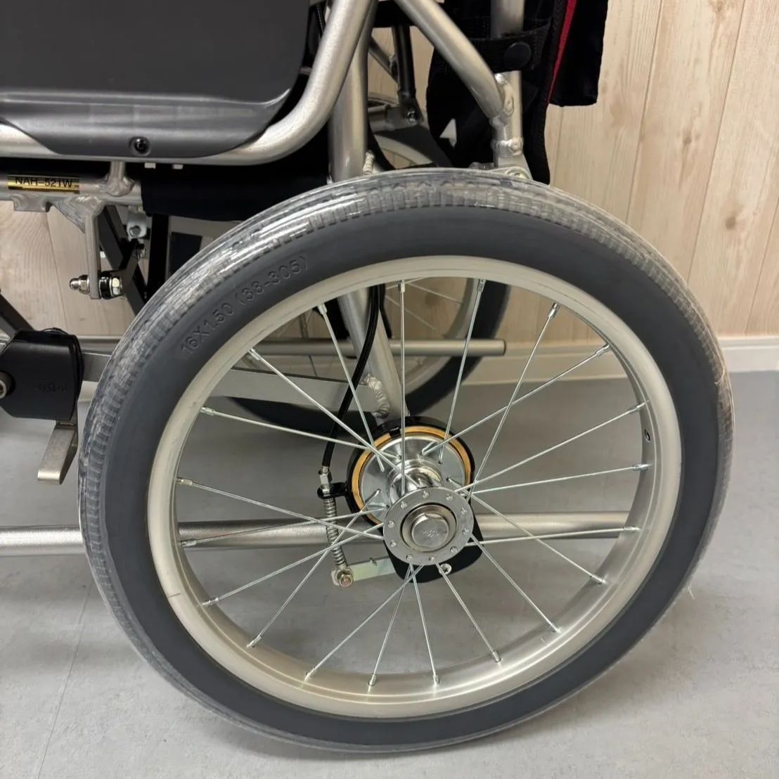 座王 NAH-521W NISSIN 車椅子 中古 介護用品 福祉用品 車いす 介助型