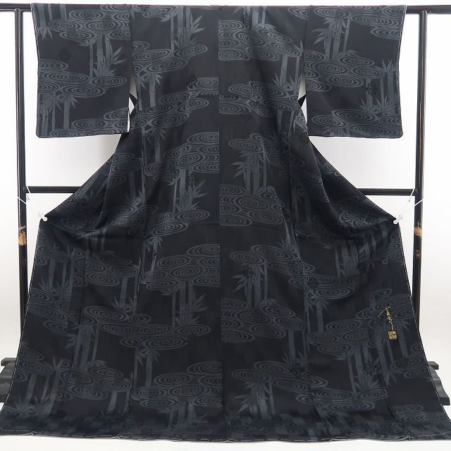 ❁tomihisa❁新品 斉藤上太郎 落款 竹 モノトーン 着物 正絹 仕付け糸